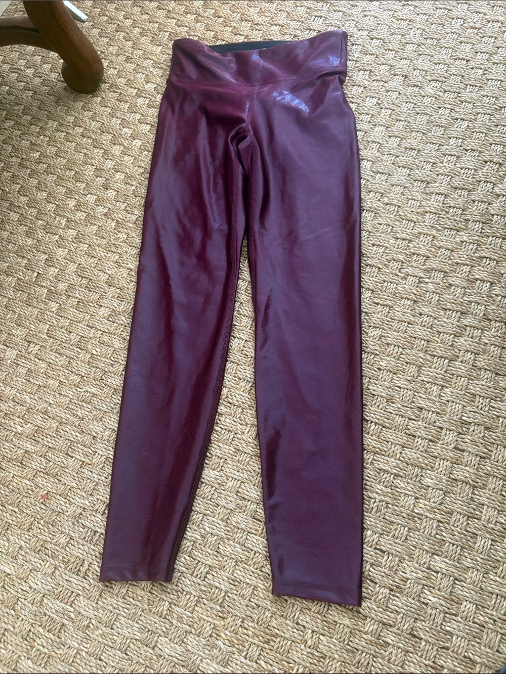 Heroine Sport Leggings Wine Colored Size Small like new.